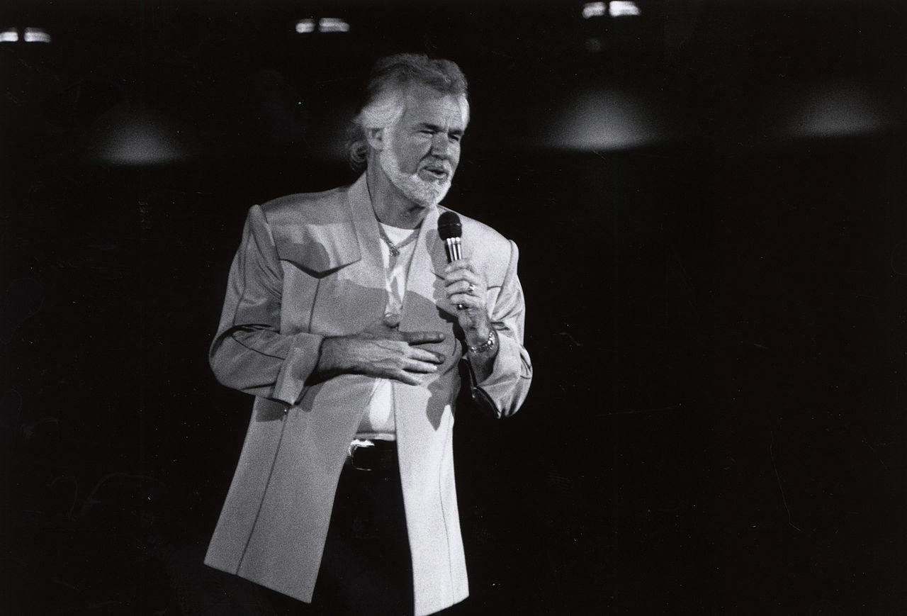 Kenny Rogers ved Frontier Feista i 1981 på University of Houston. Foto: University of Houston.