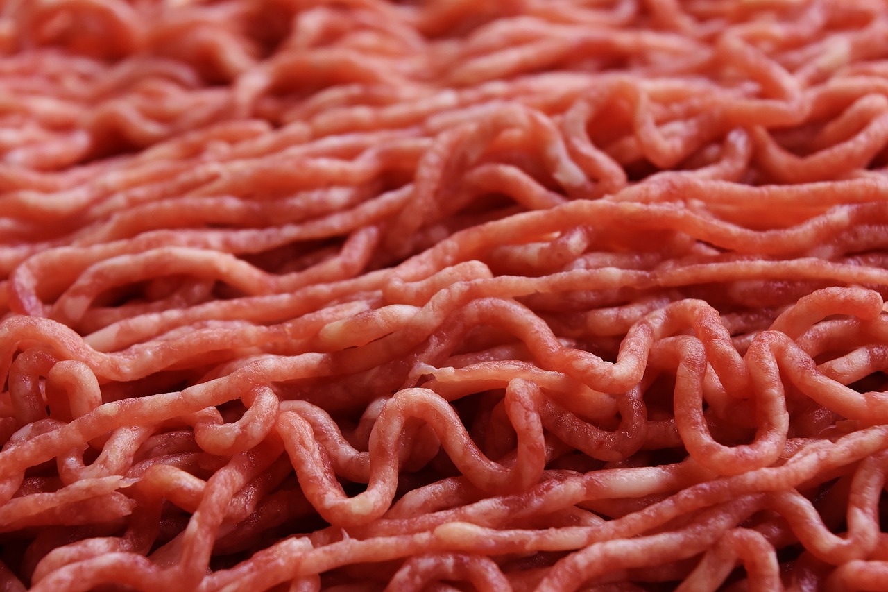 Tilbagekalder hakket oksekød efter fund af plastik