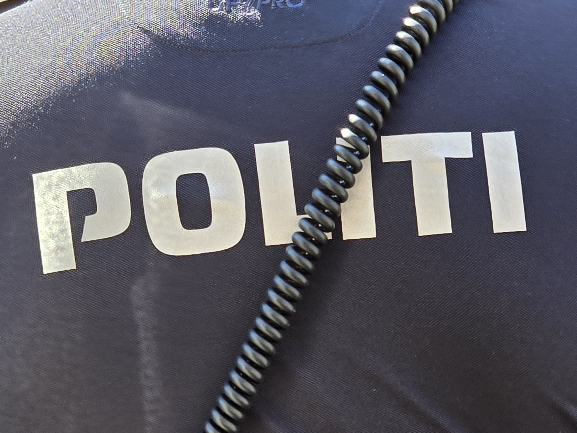 12-årig pige overfaldet med spark og slag